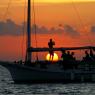 <p>Sri Noa Noa Surf Boat Trips - Sunset Vibes</p>